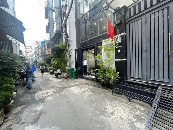 Nhà phố Cư xá Lữ Gia Quận 11 58m² giá thỏa thuận - Nở hậu, ô tô vào tận nhà!