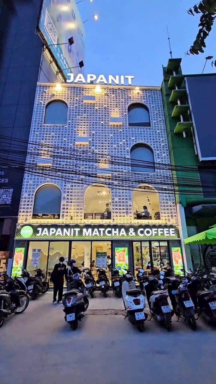 Mặt tiền FrontHouse Cách Mạng Tháng Tám, Quận 1 giá 110 tỷ - Vị trí đắc địa, thương mại sầm uất!