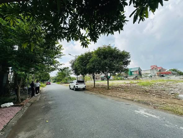 Đất thổ cư Nghi Kim 81,5m² giá thỏa thuận - Đường 12m vỉa hè đẹp!