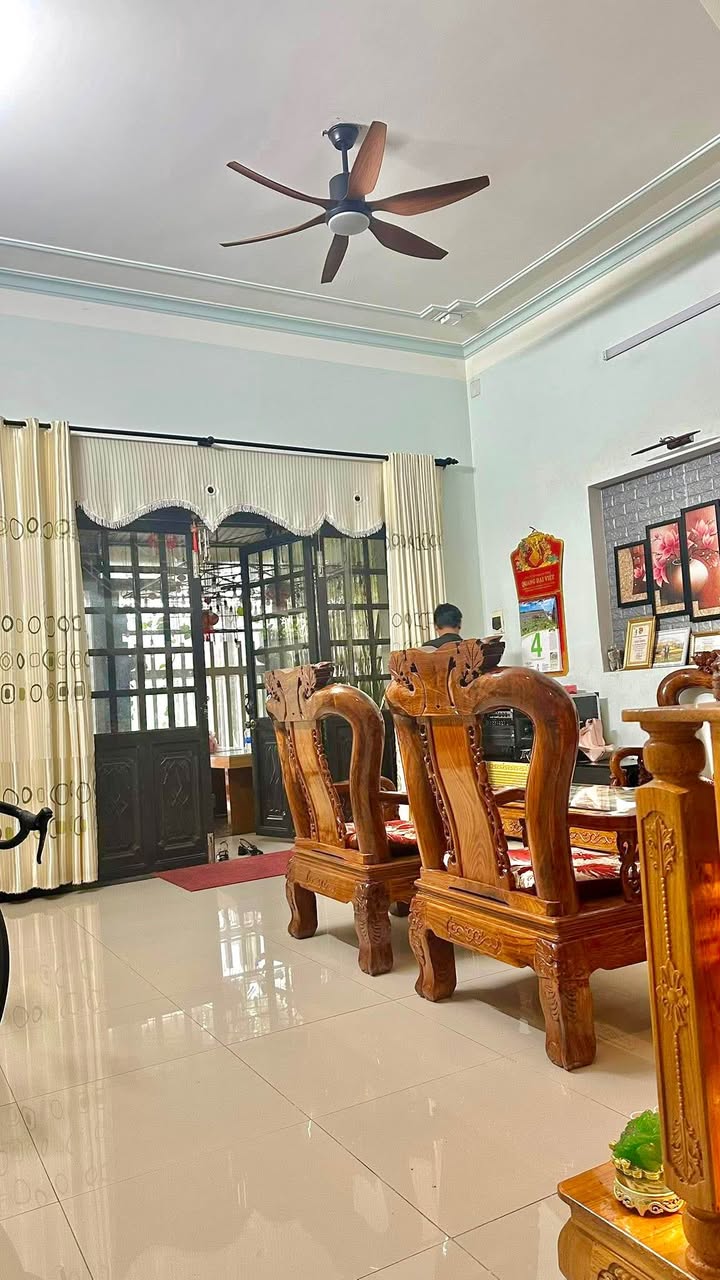 Nhà 2 tầng Lý Thường Kiệt Tam Kỳ 110m² giá 2.6 tỷ - Vị trí đắc địa chỉ cách chợ chỉ 3 phút!