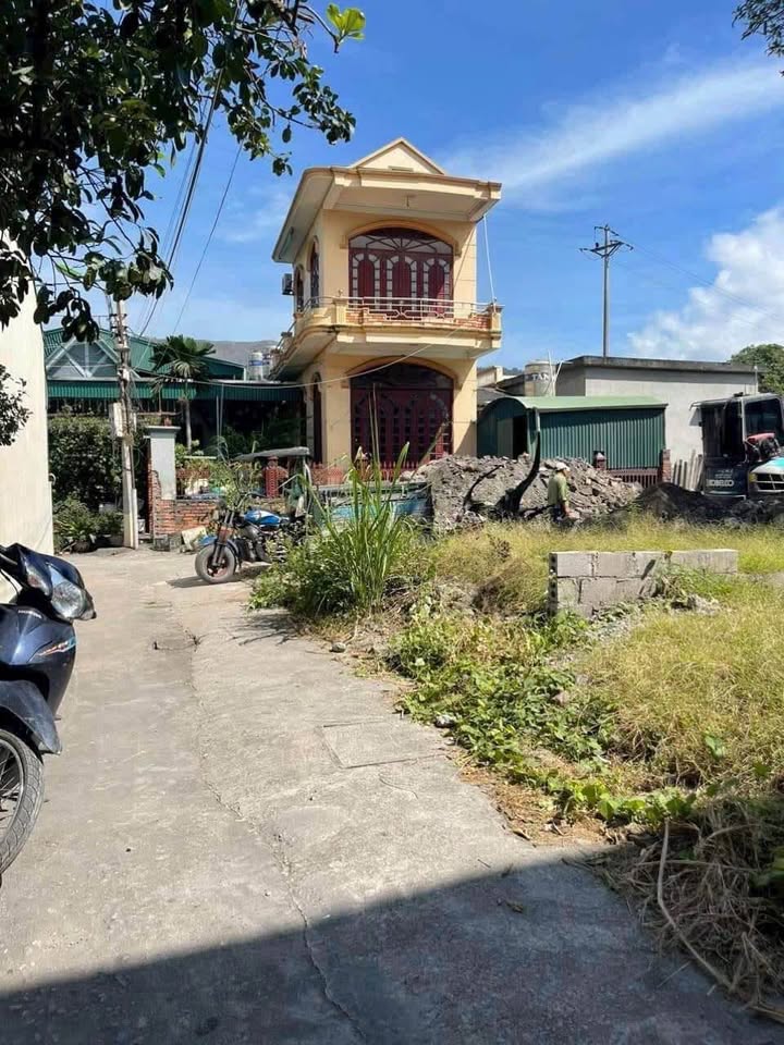 Đất nền Cẩm Đông 63m² giá 590 triệu - Gần chợ và trường học!