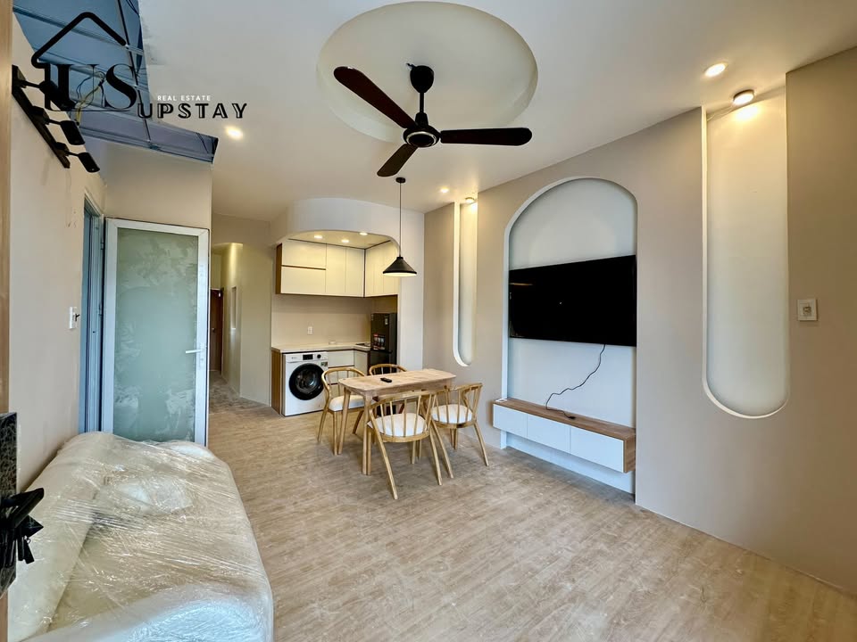 Căn hộ Penhouse Hồ Bá Kiện Quận 10 100m² - Ban công siêu rộng, nội thất cao cấp!