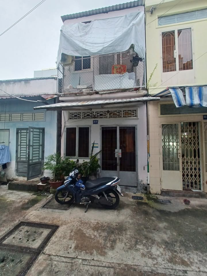 Nhà trệt lầu hẻm 140 Lý Tự Trọng, Ninh Kiều - 12m² giá chỉ 450 triệu!