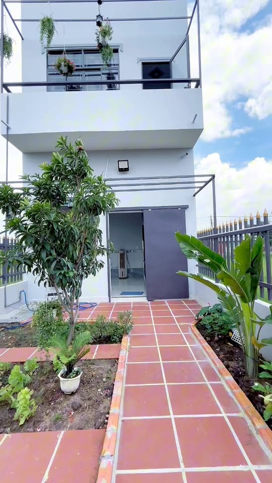 Nhà sân vườn Đức Hòa 176m² giá 3.29 tỷ - Chính chủ bán gấp!