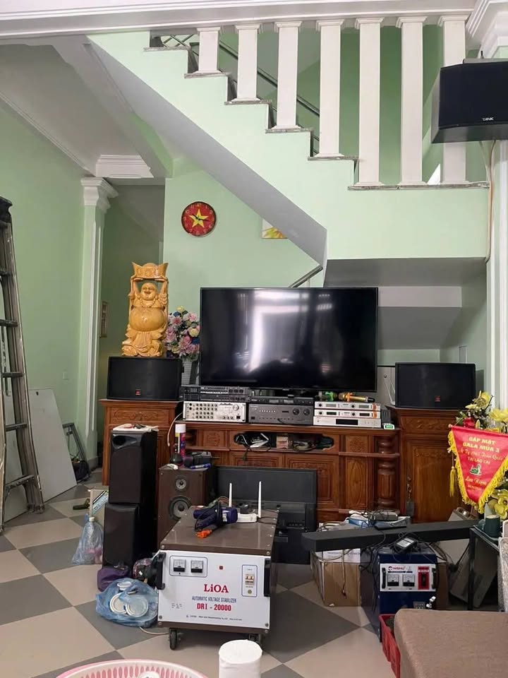 Nhà 3 tầng chính chủ tại đường Nguyễn Tĩnh, Thanh Hóa - Giá chỉ 4.8 tỷ, sẵn sàng giao dịch!