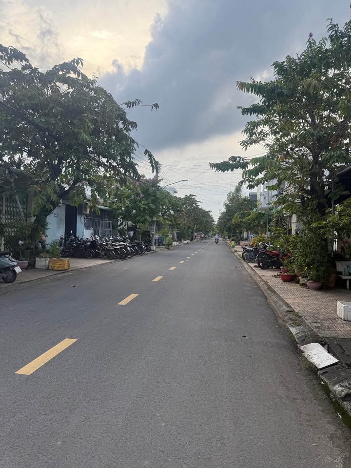 Nhà cấp 4 đường Nguyễn Văn Lộc, 81m² giá 2.2 tỷ - Cơ hội sở hữu ngay!