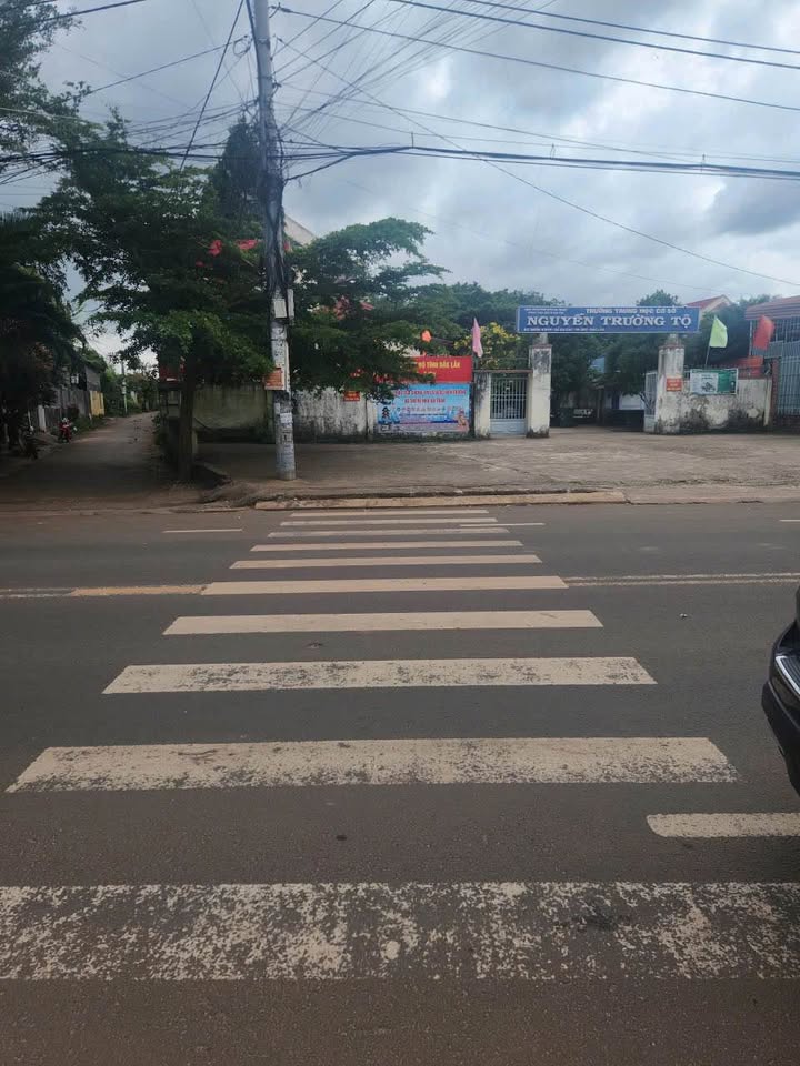 Đất Mặt Tiền Ywang Buôn Ma Thuột 150m² giá 4.2 tỷ - Đối diện trường Nguyễn Trường Tộ!