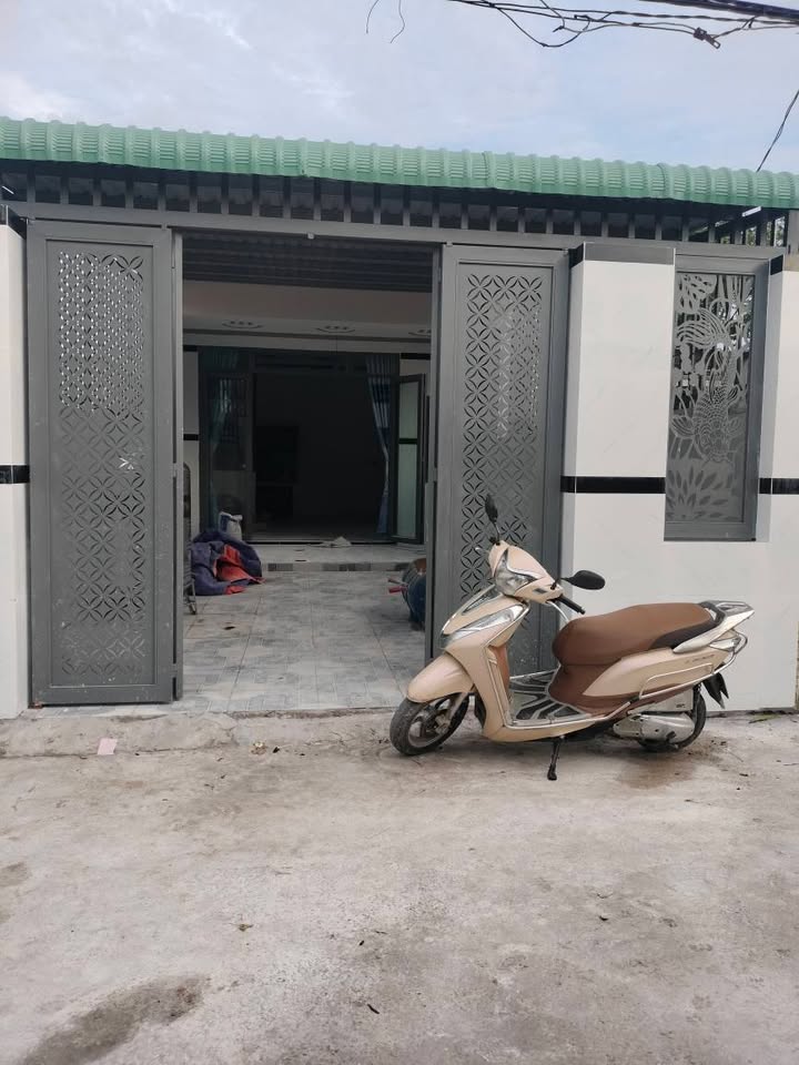 Nhà cấp 4 130m² tại ấp Tràm Lạc, Đức Hòa, 1.7 tỷ - Sổ hồng chính chủ, ô tô vào tận nơi!