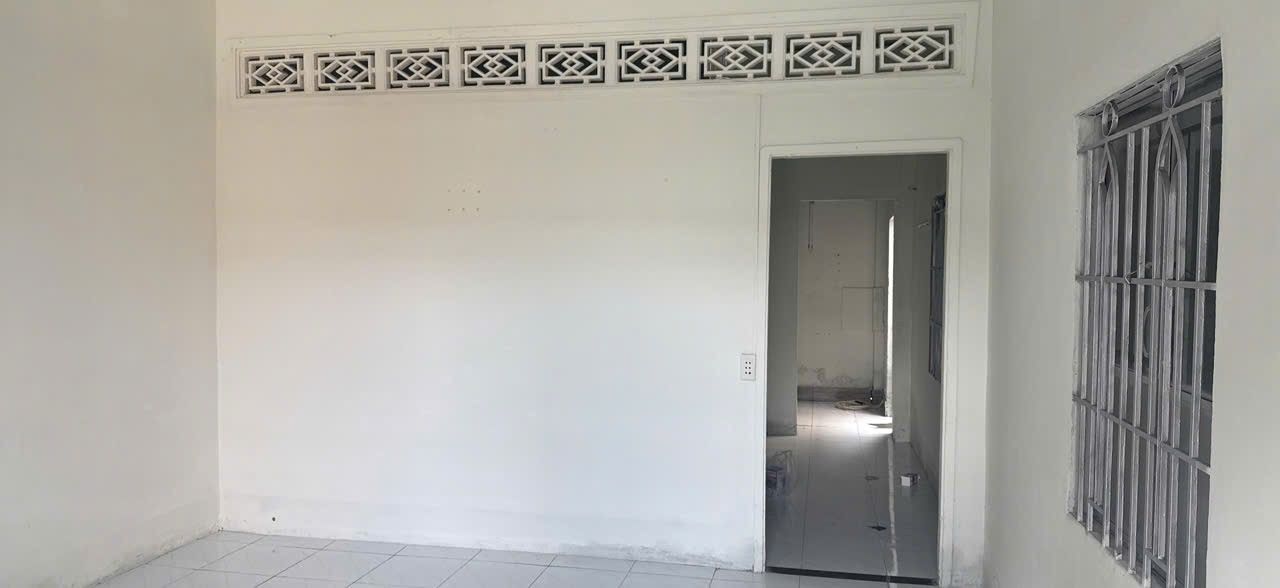 Nhà cho thuê đường Nguyễn Du, Dĩ An 150m² - Vườn rộng thoáng mát