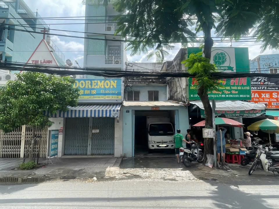 Nhà mặt tiền Lạc Long Quân 90m² giá 17 tỷ - Đầu tư sinh lời ngay!