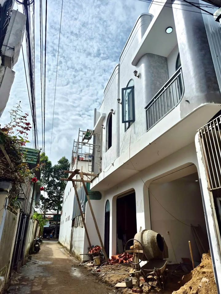 Nhà phố 140m² đường Mai Hắc Đế, Buôn Ma Thuột giá 4.35 tỷ - Thiết kế hiện đại, nội thất cao cấp!