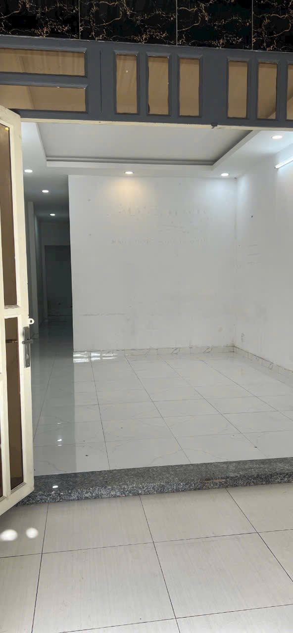 Nhà mặt tiền Tô Ký, quận 12, 80m² giá 9 triệu - Phù hợp kinh doanh!