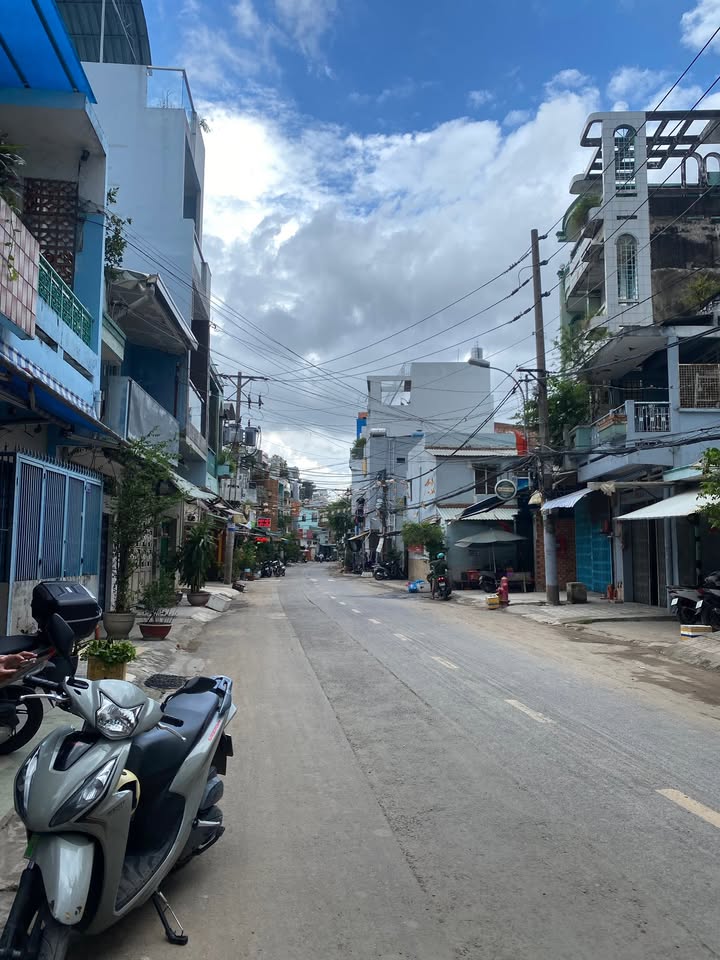 Nhà mặt tiền Thái Phiên, Quận 11, 61m² giá 13 tỷ - Đầu tư sinh lời ổn định!