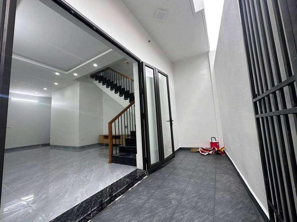 Nhà 3 tầng phường Hạc Thành, 51m² giá 2 tỷ - Thiết kế hiện đại, chính chủ bán!