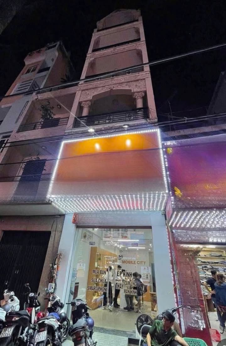 Nhà nguyên căn cho thuê mặt tiền Trần Quang Khải, quận 1, 68m² giá 60 triệu - Không thể bỏ qua!