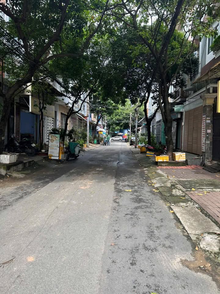 Nhà phố mặt tiền Nguyễn Gia Trí, Bình Thạnh 72m² giá nhỉnh 13 tỷ - Cơ hội hiếm có!