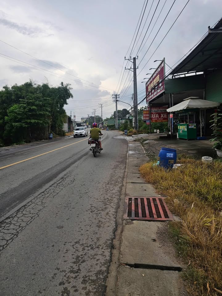 Kho xưởng cho thuê tại Tân Uyên, Bình Dương 12.000m² - Giao thông thuận lợi!