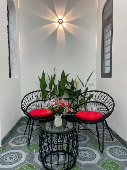 Nhà phố KDC gần ngã 6 An Phú 66m² giá 4.8 tỷ - Sân xe hơi, full nội thất!