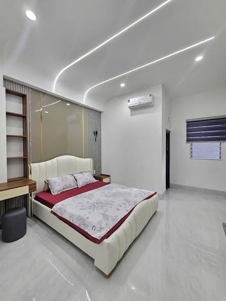 Nhà 1 trệt 2 lầu tại KDC Hiện Hữu, Thuận An 60m² giá 5 tỷ - Thiết kế hiện đại, sẵn sàng ở ngay!