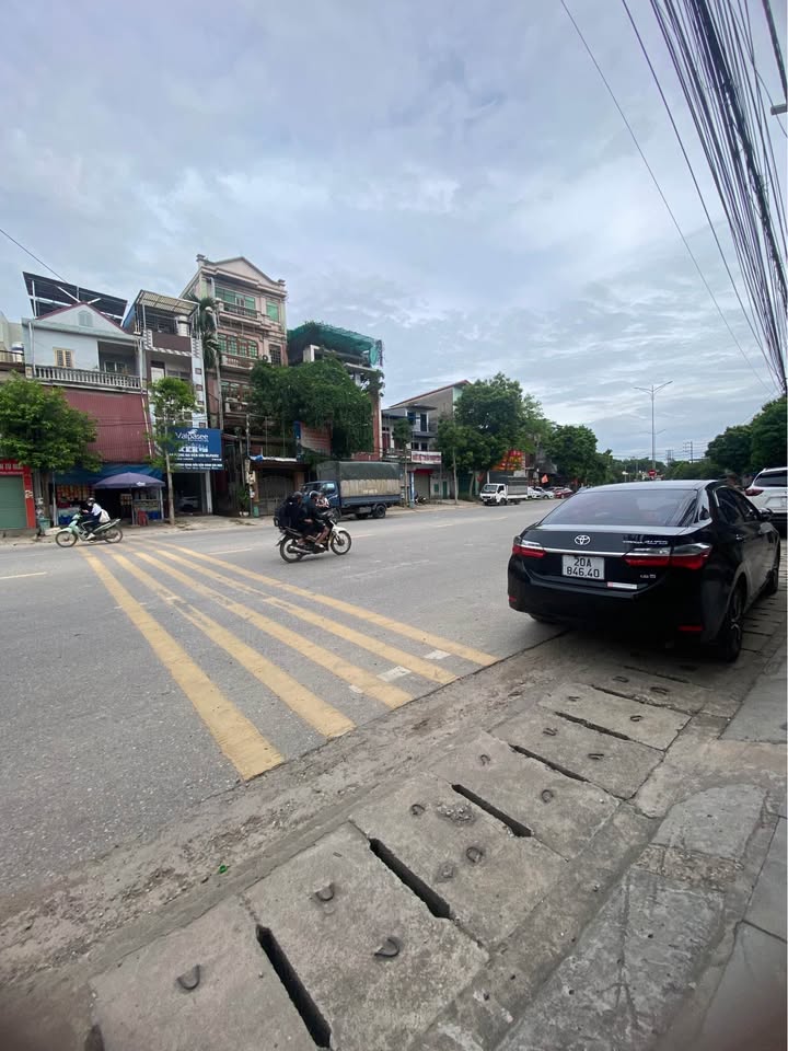 Nhà mặt đường Quốc lộ Phổ Yên 96m² giá 3 tỷ - Kinh doanh sầm uất!