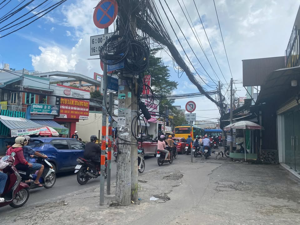 Bán đất đường Trương Văn Hải, Q9, 200m² - Vị trí đắc địa gần Vincom!