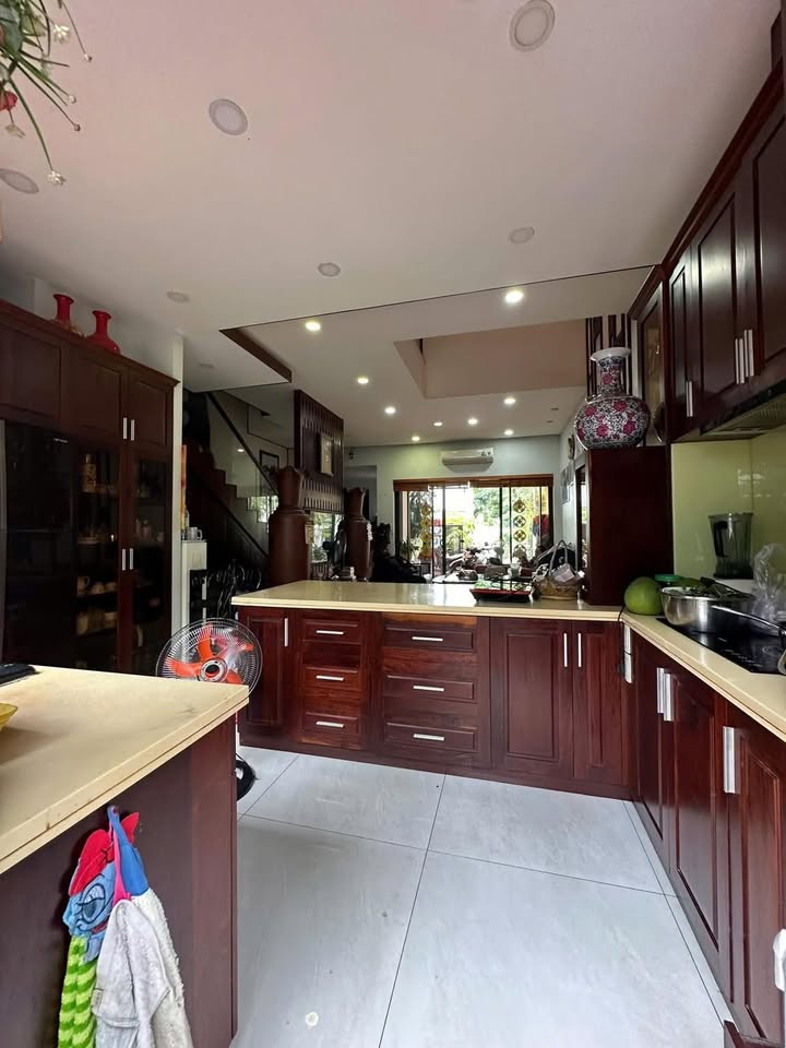 Nhà phố Golf Park Novaland 108m² giá 10 tỷ - Bán gấp, an ninh tuyệt đối!