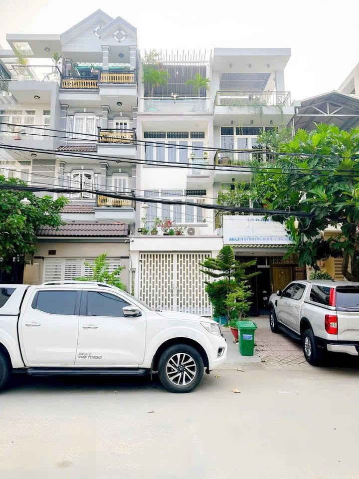 Nhà Mặt Tiền Đường Cao Thị Chính, Quận 7 - Diện Tích 80m², Giá Chỉ 15.8 Tỷ - Đầu Tư Sinh Lời!