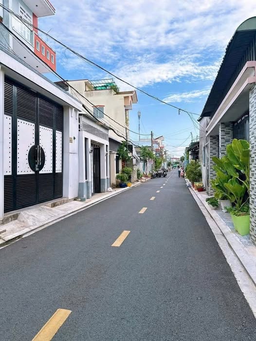 Bán đất tặng nhà cấp 4 tại hẻm 170 Trần Quang Diệu, Bình Thủy, Cần Thơ - Đầu tư sinh lời ngay!