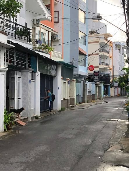 Nhà 2 tầng Nguyễn Khánh Toàn, Nha Trang 60m² giá 6.3 tỷ - Cách biển Hòn Chồng chỉ 400m!