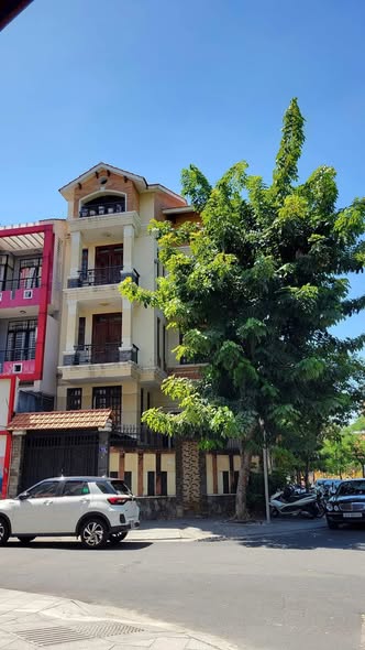 Cho thuê tòa nhà góc 2 mặt tiền Cù Lao 115m² giá 140 triệu - Địa điểm lý tưởng cho kinh doanh!