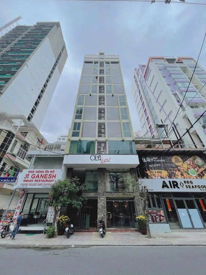 Bán nhà góc 2 mặt tiền đường 2/4, Nha Trang, 105m² - Giá chỉ 18.5 tỷ!