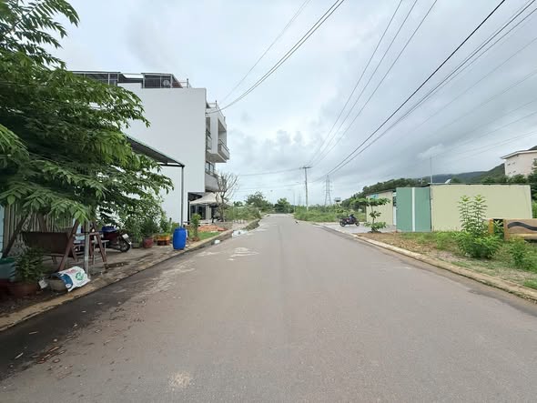 Lô đất đẹp phường Nhơn Phú 82.8m² giá chỉ 2.2 tỷ - Cơ hội đầu tư hấp dẫn!