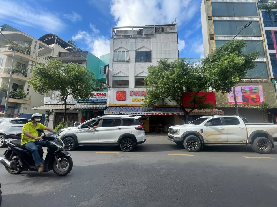 Cho thuê mặt tiền Cao Thắng Quận 10 diện tích 54m² giá 20 triệu - Phù hợp cho shop online và văn phòng!