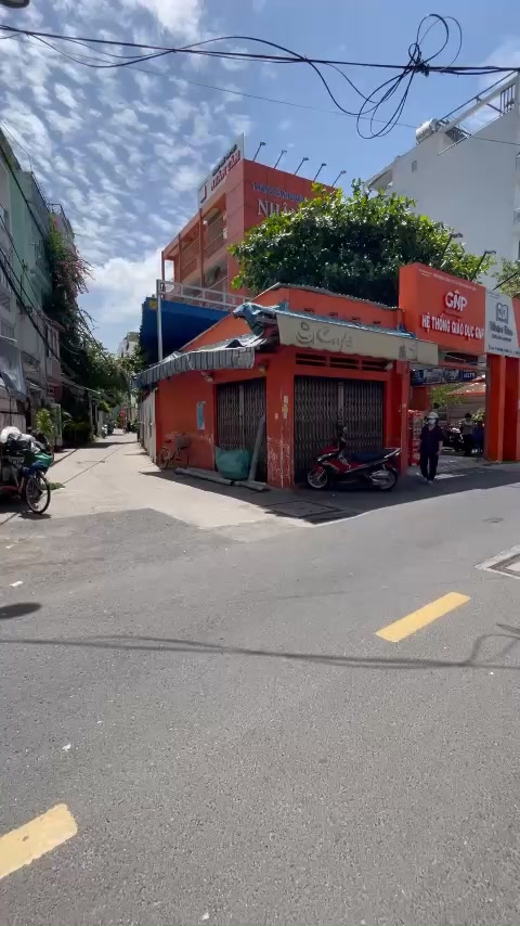 FrontHouse Trần Bình Trọng, Bình Thạnh 601m² giá 110 tỷ - Vị trí 3 mặt tiền đắc địa!