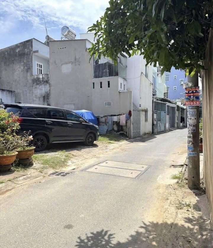 Bán đất hẻm 105 Lê Lợi, Vũng Tàu 120m² giá 5.6 tỷ - Hướng Đông Nam, đầy tiềm năng!