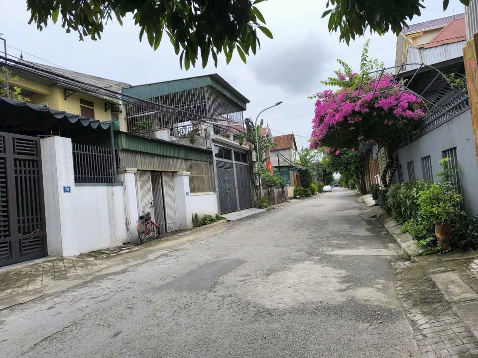 Đất lô góc 2 mặt tiền đường Phan Văn Chí 152m² giá 4.56 tỷ - Cơ hội đầu tư hiếm có!