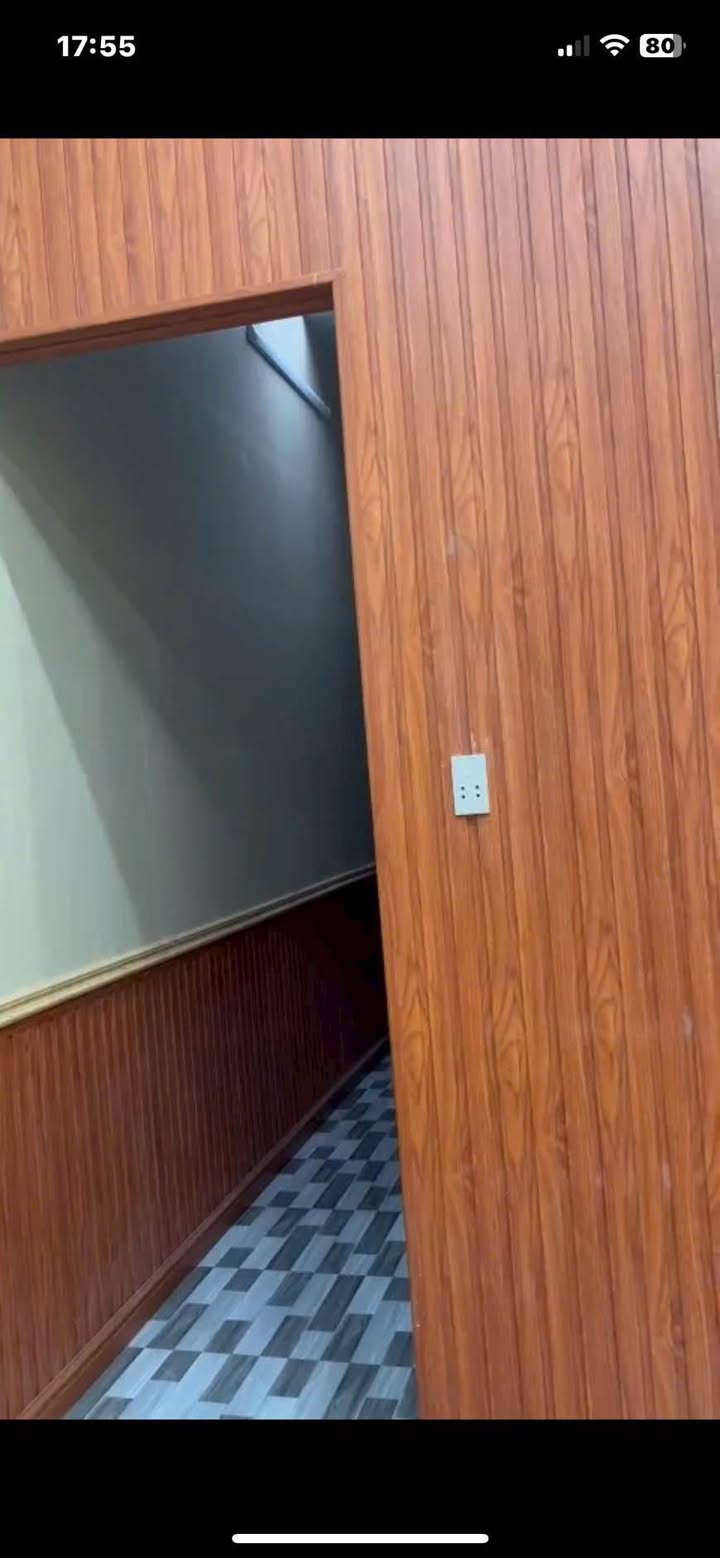 Nhà cho thuê nguyên căn Tôn Tất Tùng, Đà Lạt 2PN giá chỉ 6 triệu - Tiện nghi đầy đủ!