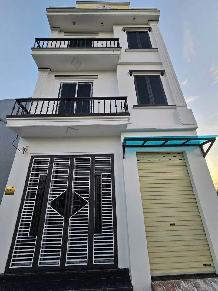 Nhà 3 tầng Phù Liễn, Kiến An 50m² giá 1.95 tỷ - Ô tô đỗ tận cửa!