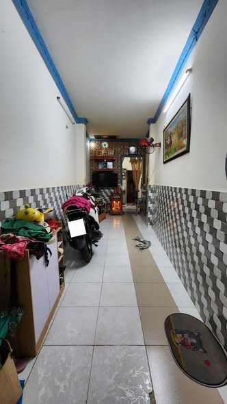 Nhà nhỏ 23m² phường Chánh Hưng, quận 8 - Sổ hồng riêng, giá 2.4 tỷ - Đầu tư sinh lời!