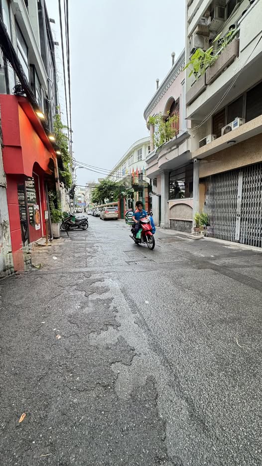 Bán FrontHouse quận 3 - Nguyễn Đình Chiểu 72m² giá 18.8 tỷ - Đầu tư sinh lời ngay!