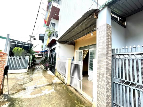 Nhà gác lửng hẻm 383 Trần Phú, Buôn Ma Thuột 60m² giá 1.79 tỷ - Vị trí trung tâm thuận lợi!