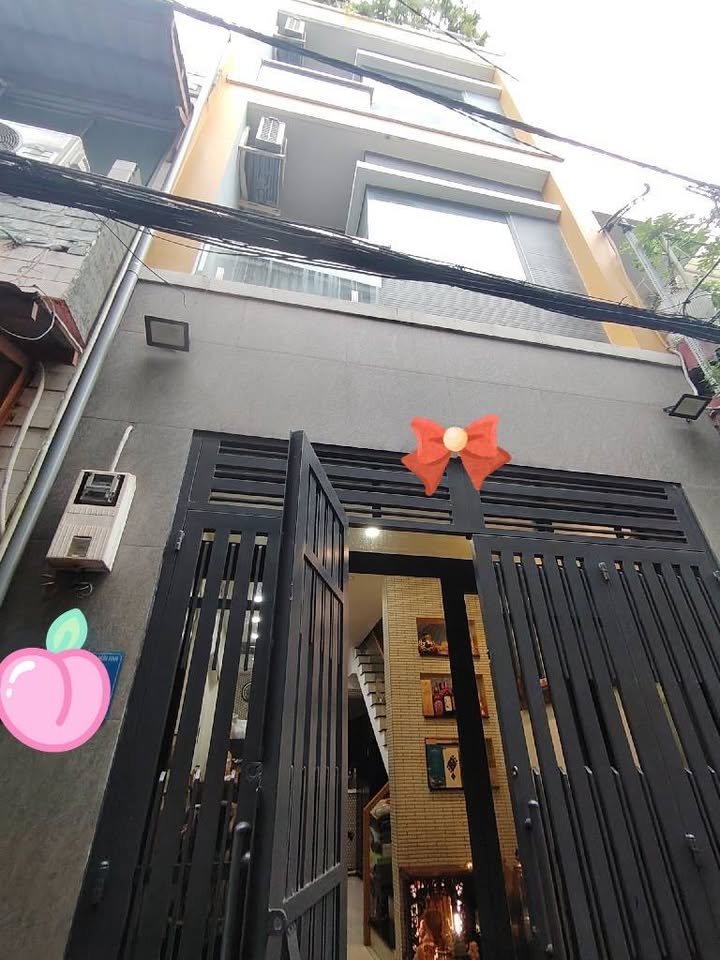 Nhà phố 3/2 Quận 10 38m² giá 9.3 tỷ - Chính chủ bán gấp!