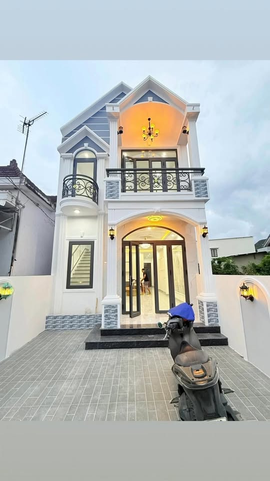 Nhà Vĩnh Phương, Nha Trang 106.2m² giá 3.4 tỷ - Phong cách cổ điển sang trọng!