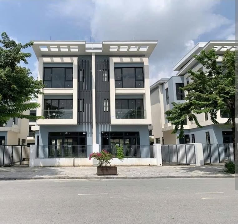 Cho thuê nhà Geleximco Lê Trọng Tấn, Hà Đông 100m² - Full nội thất, thang máy