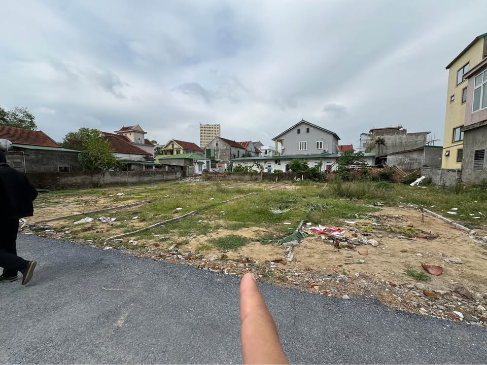 Đất đẹp ngõ Tân Hùng, Hưng Dũng 100,5m² giá 3,24 tỷ - Vị trí trung tâm tiện lợi!