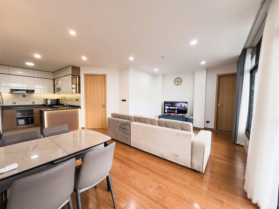 Căn hộ cho thuê mặt đường Kim Mã, Ba Đình 150m² - Đầy đủ nội thất cao cấp!