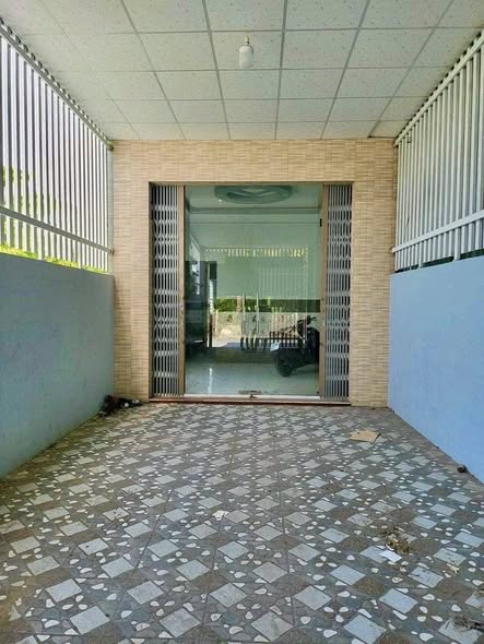 Nhà mặt tiền HL95, ấp 1, xã Trung An, 100m² giá 2.6 tỷ - Ô tô đậu trong sân!