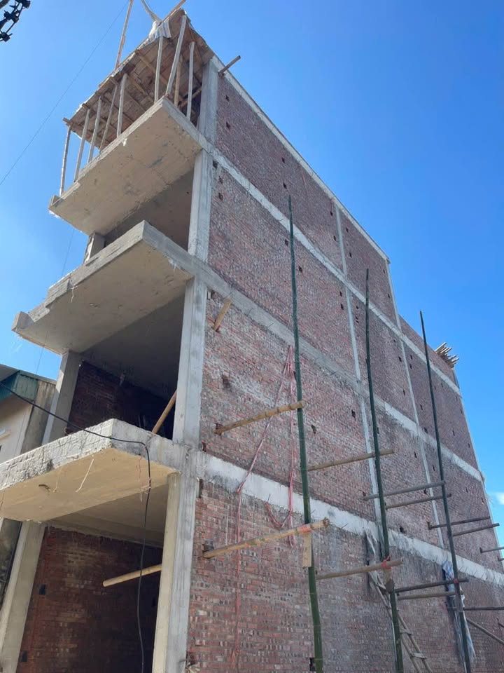 Nhà 4 tầng Trần Lãm Thái Bình 60m² giá 4 tỷ - Thiết kế hiện đại, gần trung tâm!