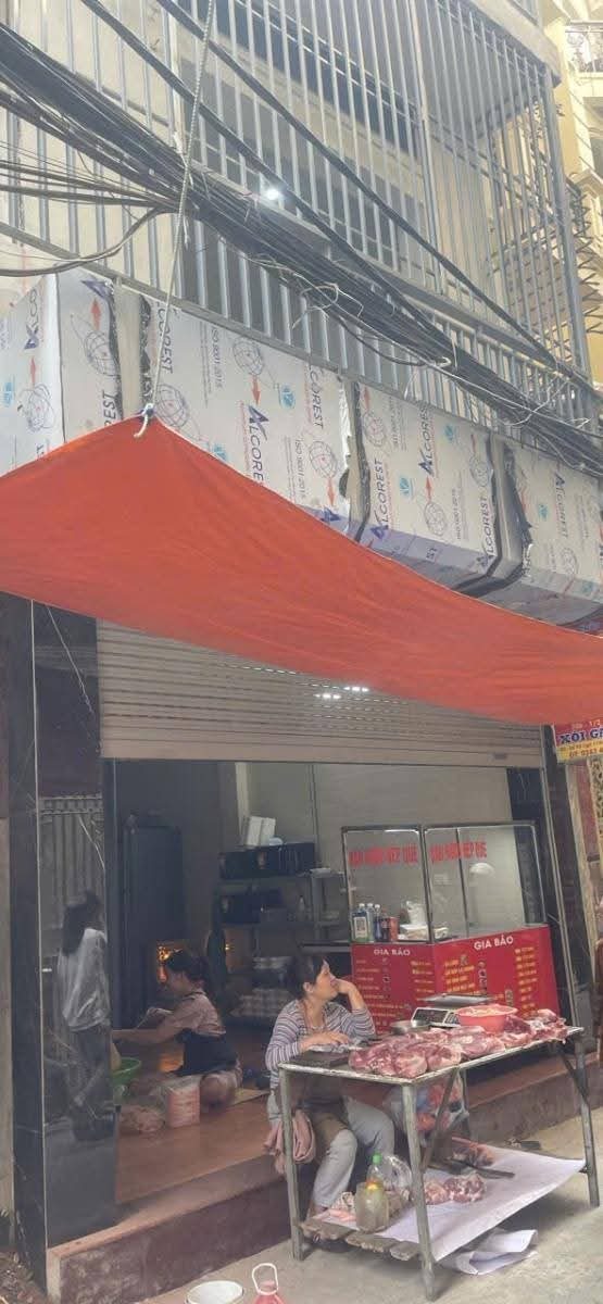 Mặt bằng kinh doanh cho thuê đường Trần Cung Cầu Giấy 45m² giá 14 triệu - Kinh doanh sạch sẽ!