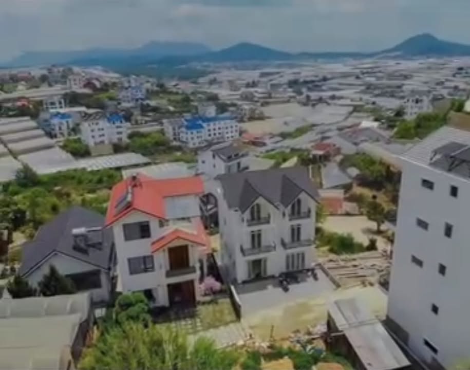 Đất 2 mặt tiền đường Trịnh Hoài Đức, Đà Lạt 226m² giá 7.5 tỷ - Đầu tư sinh lời lý tưởng!